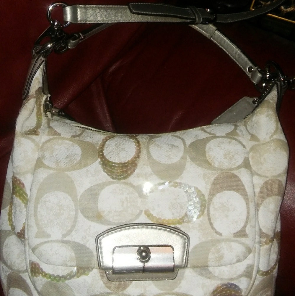 Purse - Picture 2 of 2